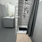 Hébergement de vacances Maison Entière Avec Jardin , Proche Bordeaux, Rocade Et Arkéa Arena Bouliac