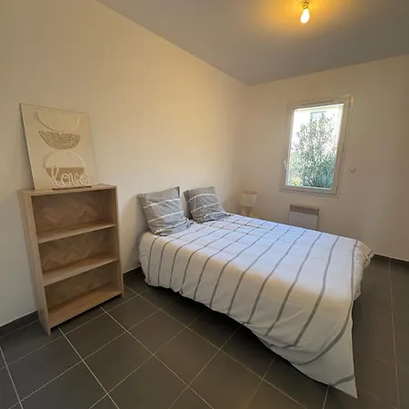 בית נופש Maison Entiere Avec Jardin , Proche Bordeaux, Rocade Et Arkea Arena *